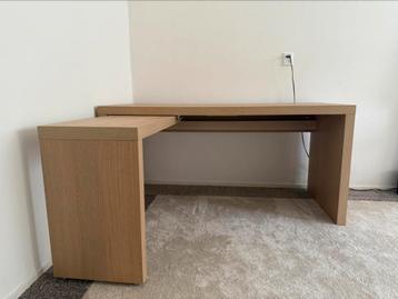 Ikea bureau Malm met uitrekbaar deel - afbeelding 2 Ikea bureau Malm met uitrekbaar deel - afbeelding 2