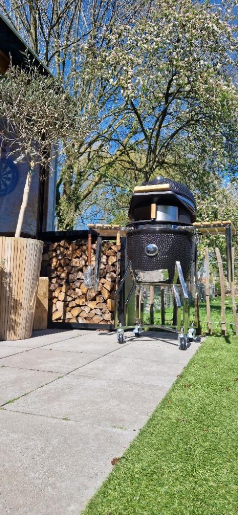 Iedereen is meestergriller met de YAKINIKU | Kamado BBQ, Tuin en Terras, Houtskoolbarbecues, Nieuw, Met accessoires, Verzenden