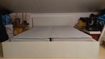 Tweepersoonsbed Ikea Malm 160x200 - afbeelding 3 Tweepersoonsbed Ikea Malm 160x200 - afbeelding 3