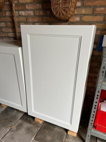 IKEA wit Metod wandkast met Axstad deur 60x100 - afbeelding 1 IKEA wit Metod wandkast met Axstad deur 60x100 - afbeelding 1