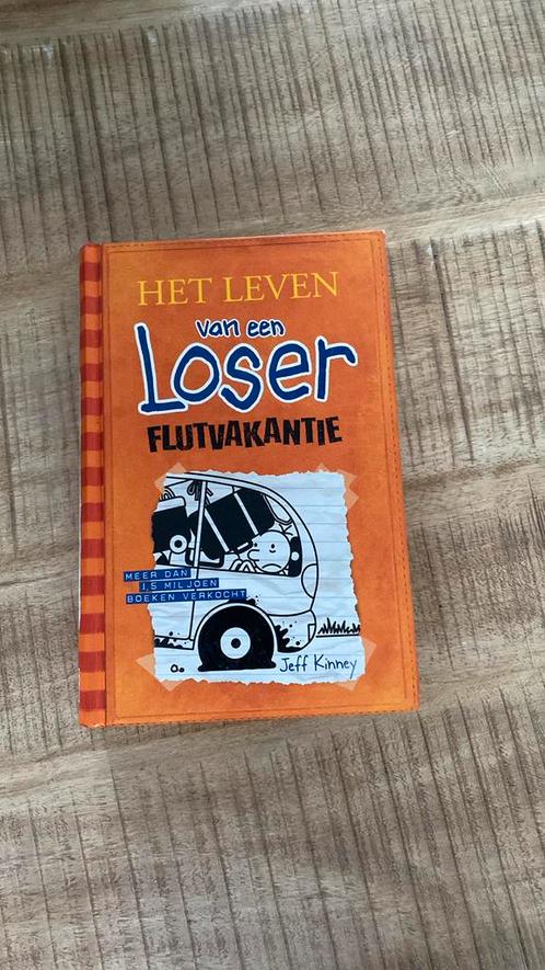 Jeff Kinney - Flutvakantie het leven van een loser deel 5, Boeken, Kinderboeken | Jeugd | 10 tot 12 jaar, Zo goed als nieuw, Ophalen of Verzenden