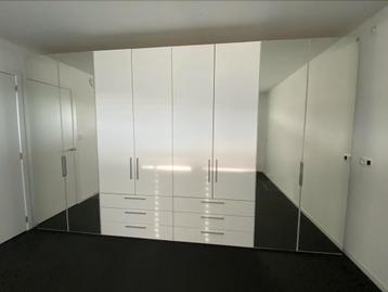 Kledingkast, zo goed als nieuw, 4 meter. overcompleet. - afbeelding 2 Kledingkast, zo goed als nieuw, 4 meter. overcompleet. - afbeelding 2