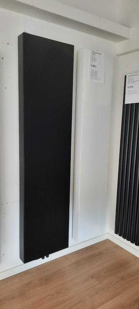 design radiator Zwart Verticaal Vasco  GOEDKOOP, Doe-het-zelf en Verbouw, Verwarming en Radiatoren, Nieuw, Radiator, 800 watt of meer