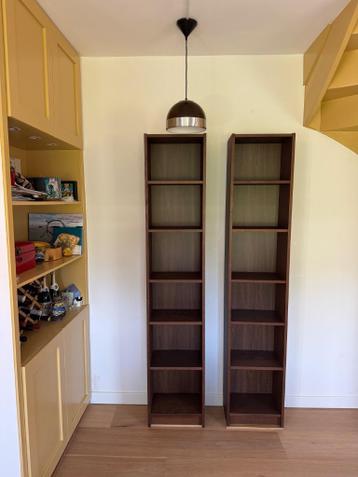 Billy boekenkasten (2 stuks) Ikea donkerbruin eikenpatroon - afbeelding 1 Billy boekenkasten (2 stuks) Ikea donkerbruin eikenpatroon - afbeelding 1