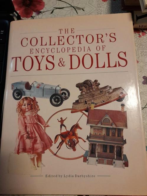 Toys en dolls verzamel boek, Boeken, Overige Boeken, Ophalen of Verzenden