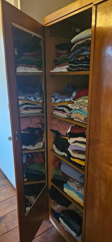 Vintage kledingkast - afbeelding 2 Vintage kledingkast - afbeelding 2