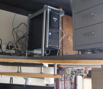 IKEA GALANT HOEKBURAU MET VERHOGER - afbeelding 6 IKEA GALANT HOEKBURAU MET VERHOGER - afbeelding 6