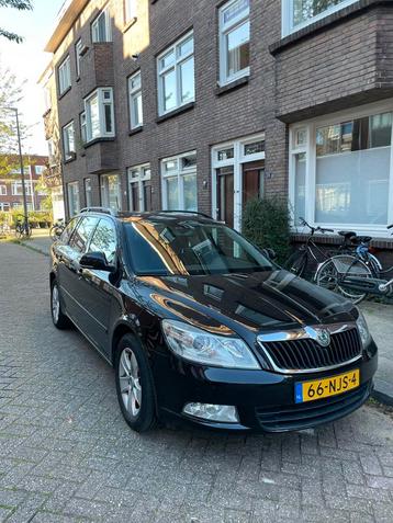 Skoda Octavia 1.2 TSI Combi 2010 Zwart