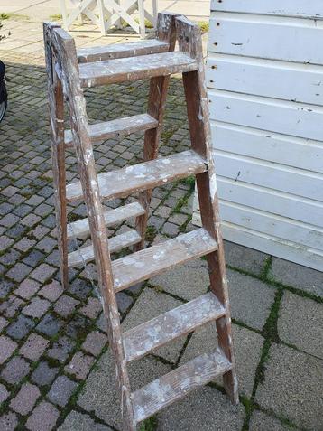 Brocante houten schilders trap