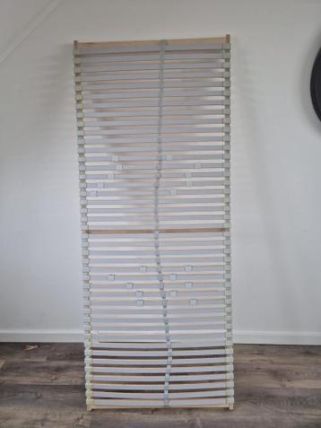 IKEA Malm Bed 160x200 + Lattenbodem & Matras - afbeelding 3 IKEA Malm Bed 160x200 + Lattenbodem & Matras - afbeelding 3