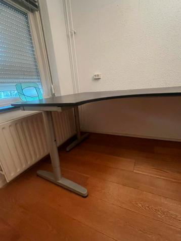 IKEA Galant Bureau - In hoogte verstelbaar - afbeelding 4 IKEA Galant Bureau - In hoogte verstelbaar - afbeelding 4