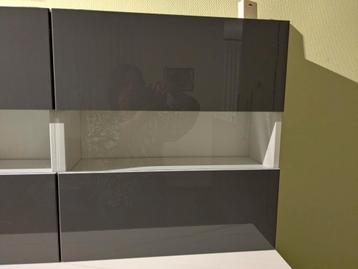 Opbergkast grijsglans en glas