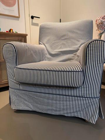 Gestreepte Fauteuil - IKEA Ektorp Stijl - afbeelding 2 Gestreepte Fauteuil - IKEA Ektorp Stijl - afbeelding 2
