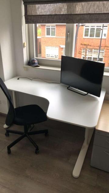 Bekant IKEA Hoekbureau - afbeelding 1 Bekant IKEA Hoekbureau - afbeelding 1