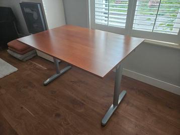 IKEA bureau galant 1.20m-0.80m - afbeelding 1 IKEA bureau galant 1.20m-0.80m - afbeelding 1