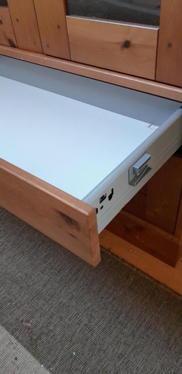 IKEA Effektiv vitrinekast - afbeelding 4 IKEA Effektiv vitrinekast - afbeelding 4