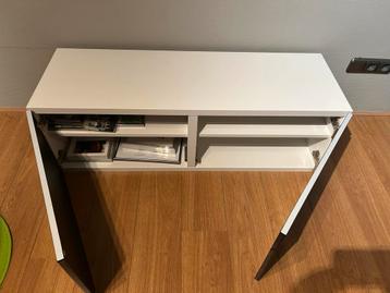 IKEA Besta kast wit met zwarte deuren - afbeelding 2 IKEA Besta kast wit met zwarte deuren - afbeelding 2