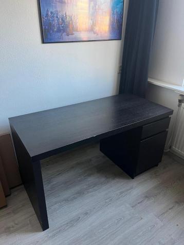 Ikea Malm bureau zwart bruin - afbeelding 2 Ikea Malm bureau zwart bruin - afbeelding 2