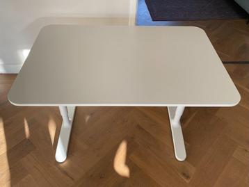 Bureau wit - IKEA Bekant (wit) - afbeelding 1 Bureau wit - IKEA Bekant (wit) - afbeelding 1