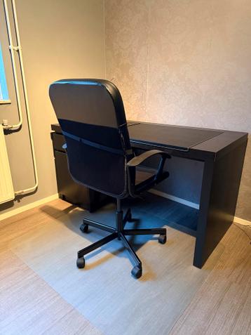 Ikea Malm bureau zwart + bureaustoel - afbeelding 4 Ikea Malm bureau zwart + bureaustoel - afbeelding 4