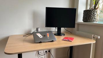 Ikea Bekant Bureau - Licht Eiken, Zwart Frame - afbeelding 1 Ikea Bekant Bureau - Licht Eiken, Zwart Frame - afbeelding 1