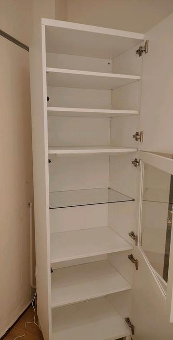 Ikea Besta Kastcombinatie + 1 Extra (beschadigd) - afbeelding 2 Ikea Besta Kastcombinatie + 1 Extra (beschadigd) - afbeelding 2