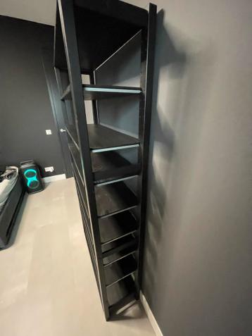 Zwarte IKEA Ivar kast met 10 planken - afbeelding 14 Zwarte IKEA Ivar kast met 10 planken - afbeelding 14