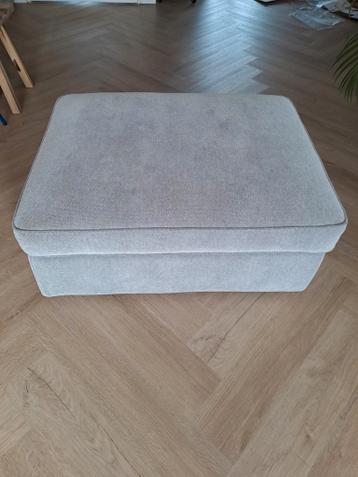 IKEA Kivik Poef/Hocker/Voetenbank - afbeelding 1 IKEA Kivik Poef/Hocker/Voetenbank - afbeelding 1
