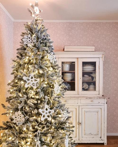 Besneeuwde kunstkerstboom van Royal Christmas., Diversen, Kerst, Ophalen of Verzenden