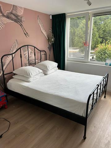Sagstua ikea bedframe metaal zwart - afbeelding 2 Sagstua ikea bedframe metaal zwart - afbeelding 2