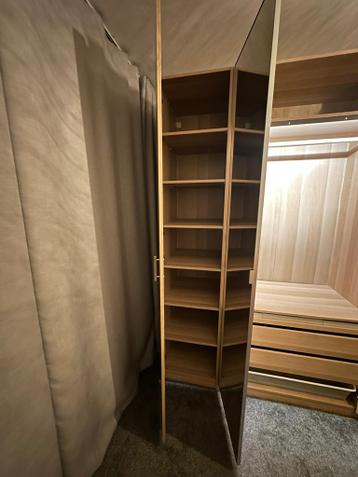 IKEA PAX kledingkast met LED-sensorverlichting - afbeelding 3 IKEA PAX kledingkast met LED-sensorverlichting - afbeelding 3