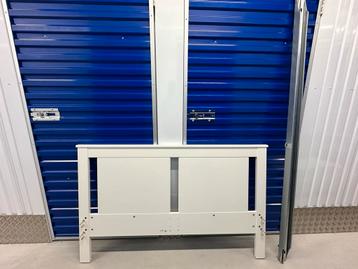 Ikea Songesand Bedframe 160x200 + Luröy Lattenbodem - afbeelding 3 Ikea Songesand Bedframe 160x200 + Luröy Lattenbodem - afbeelding 3