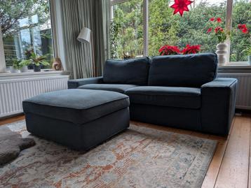 Ikea Kivik 2 ½ zitsbank + voetenbank - afbeelding 1 Ikea Kivik 2 ½ zitsbank + voetenbank - afbeelding 1