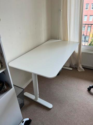 IKEA BEKANT Zit-Sta Bureau 160x80 - Gedemonteerd - afbeelding 2 IKEA BEKANT Zit-Sta Bureau 160x80 - Gedemonteerd - afbeelding 2