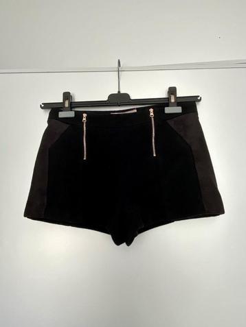 H1002 korte wollen broek maat S=36 short shorts zwart wol