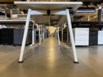 Bureau met knop 180x80xH68-88 cm, 39 stuks - afbeelding 7 Bureau met knop 180x80xH68-88 cm, 39 stuks - afbeelding 7