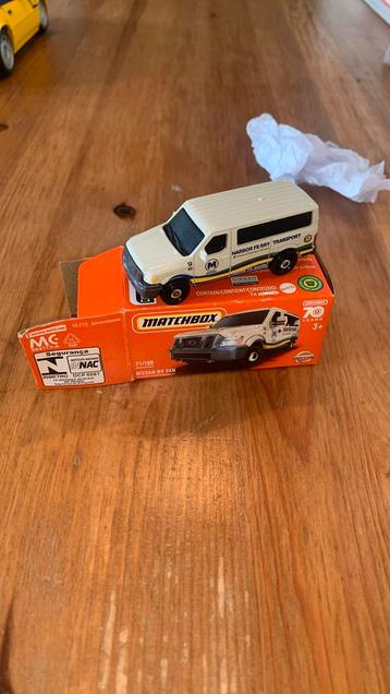 Matchbox Nissan NV Van 1:64 