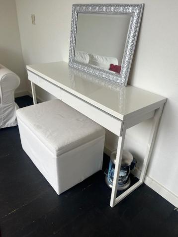 IKEA bank EKTORP 2 personen + IKEA poef - afbeelding 4 IKEA bank EKTORP 2 personen + IKEA poef - afbeelding 4