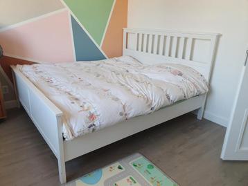 Ikea Hemnes bedframe met lattenbodems 180*200 - afbeelding 3 Ikea Hemnes bedframe met lattenbodems 180*200 - afbeelding 3