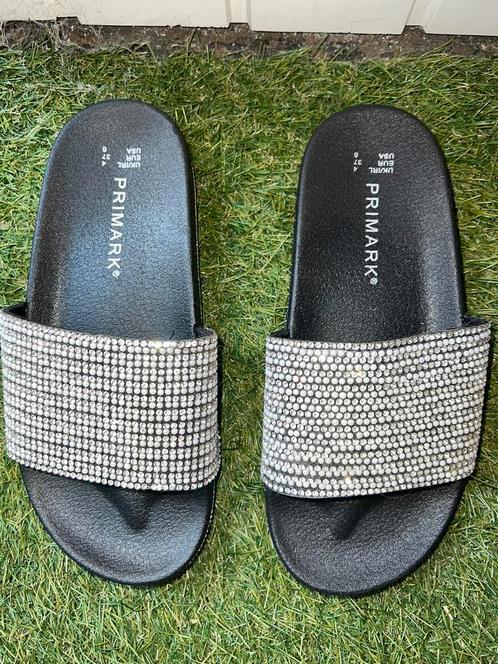 Leuke slippers, Kleding | Dames, Schoenen, Nieuw, Slippers, Zwart, Ophalen of Verzenden