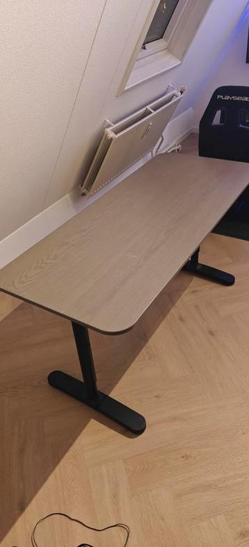 Ikea Bekant Bureau - Grijs/Zwart - afbeelding 2 Ikea Bekant Bureau - Grijs/Zwart - afbeelding 2