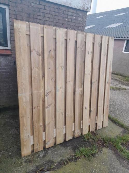 Schutting, tuinscherm, Enschede. Afdeklat piramide., Tuin en Terras, Schuttingen, Nieuw, Hout, 1 tot 2 meter, Minder dan 3 meter