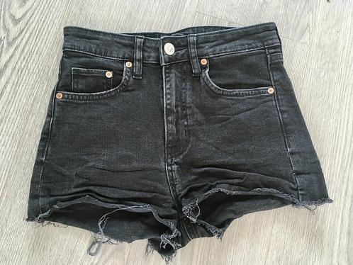Stoer kort spijker broekje jeans zwart , maat 34, Kleding | Dames, Spijkerbroeken en Jeans, Gedragen, W27 (confectie 34) of kleiner
