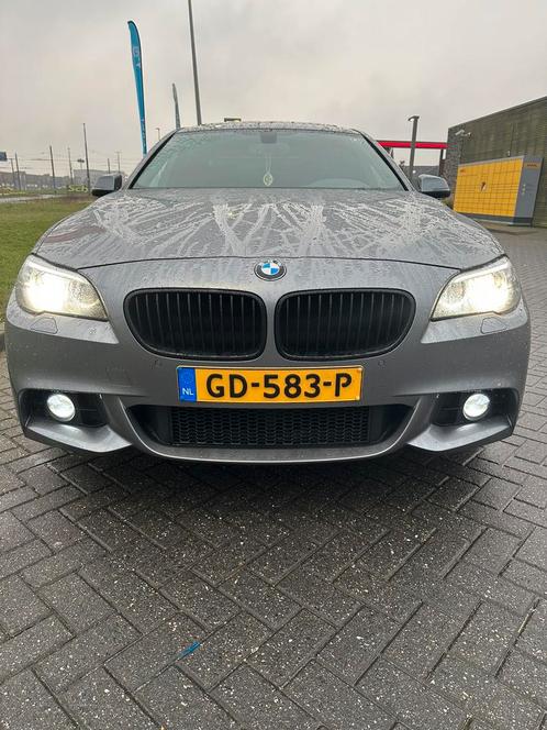 BMW 5-Serie 3.0 530D Xdrive AUT 2015 Grijs, Auto's, BMW, Particulier, 5-Serie, 4x4, ABS, Adaptieve lichten, Airbags, Airconditioning