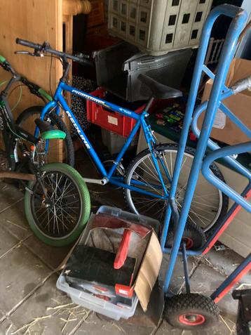 8 fietsen 1 prijs bieden