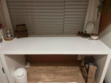 Ikea Malm Bureau - Gebruikt - afbeelding 1 Ikea Malm Bureau - Gebruikt - afbeelding 1