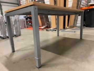 Bureau met slinger 160x80xH65-85 cm, 92 stuks - afbeelding 7 Bureau met slinger 160x80xH65-85 cm, 92 stuks - afbeelding 7