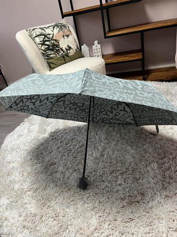 Donna Karan nieuwe paraplu