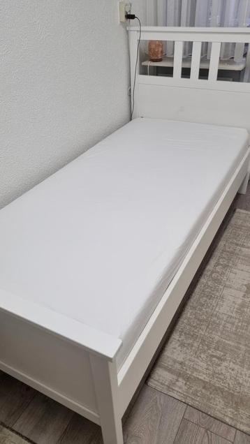 HEMNES BEDFRAME ZONDER LATTENBODEM !! - afbeelding 2 HEMNES BEDFRAME ZONDER LATTENBODEM !! - afbeelding 2