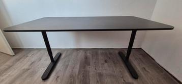 IKEA Bekant Bureau 160x80cm - Zwarthout - afbeelding 1 IKEA Bekant Bureau 160x80cm - Zwarthout - afbeelding 1